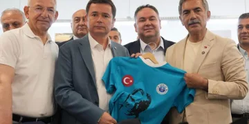 Gemlik’te Kadın İstihdamına Büyük Katkı: Tekstil Atölyesi Açıldı