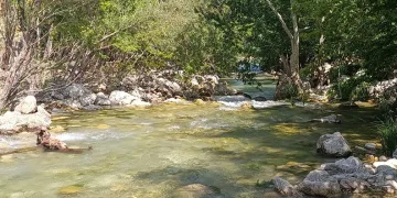 Karasu Vadisi, doğası ve buz gibi sularıyla insanları hayran bırakıyor