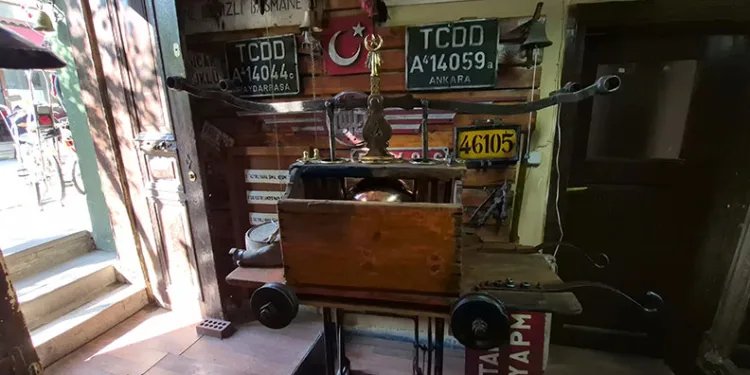 Osmanlı döneminde itfaiyecilikte kullanılan tarihi tulumba zamana meydan okuyor