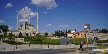 Edirne sıcaktan kavruldu: Cadde ve sokaklar boş kaldı