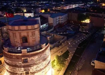 Makedonya Eski Saat Kulesi yeniden ayağa kaldırıldı