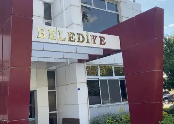 Seferihisar Belediyesi’ne rüşvet operasyonu: 6 gözaltı