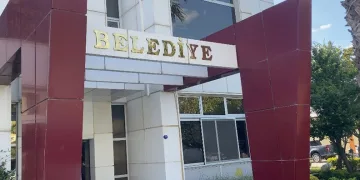 Seferihisar Belediyesi’ne rüşvet operasyonu: 6 gözaltı