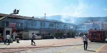 Büyükşehir’den Kayhan’daki yangına hızlı müdahale