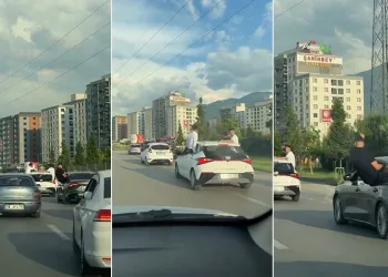 Bursa’da düğün konvoyunda tehlikeli yolculuk