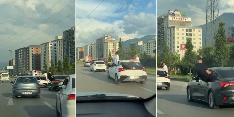 Bursa’da düğün konvoyunda tehlikeli yolculuk