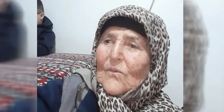 Tarlada uyuyan kadın iş makinesinin altında can verdi