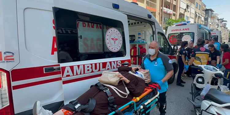 Nazilli’de yaya geçidinde korkutan kaza: 5 yaralı