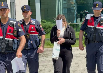 22 yaşındaki genç kız 47 bin adet uyuşturucu hapla yakalandı