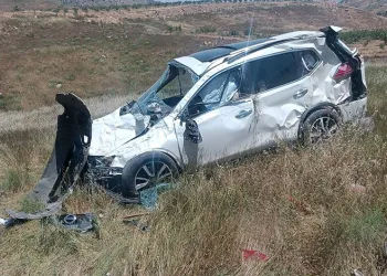 Batman’da otomobil şarampole yuvarlandı: 2 yaralı