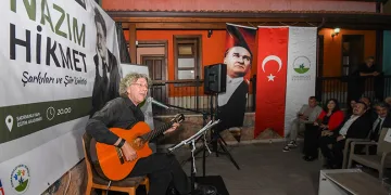 Nazım Hikmet’in dizeleri Şadırvanlı Han’da yankılandı