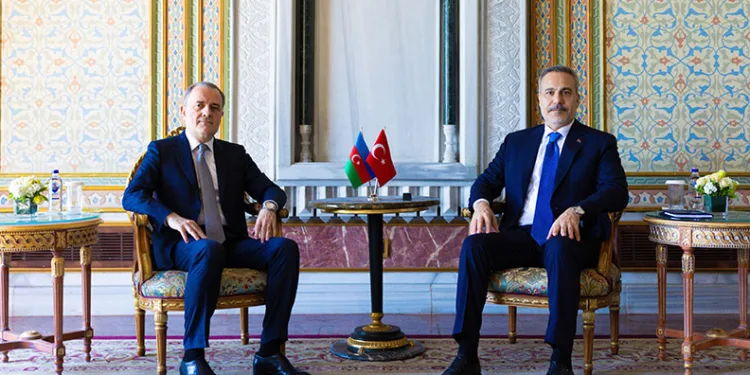 Dışişleri Bakanı Fidan, Azerbaycanlı mevkidaşıyla görüştü