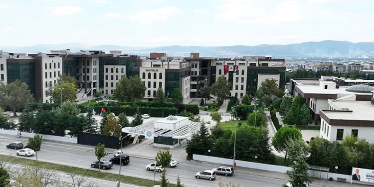 BTÜ’ye Sağlıklı Kampüs Belgesi