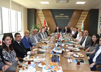 Şadi Özdemir sanayicilerle buluştu