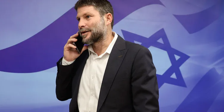 Fransa, aşırı sağcı İsrail Maliye Bakanı Smotrich’in ülkeye girişini yasakladı