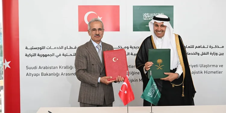 Türkiye ve Suudi Arabistan arasında demiryolu ve lojistik alanlarında iki mutabakat zaptı imzalandı