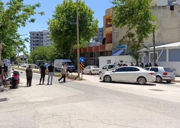 Otomobil ile motosiklet çarpıştı: 1 ağır yaralı