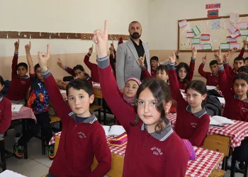 Vanlı öğrenciler matematik olimpiyatlarında dünya şampiyonu oldu