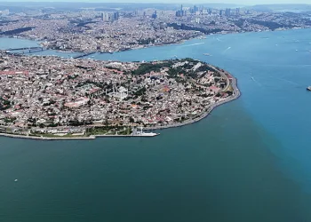 İstanbul Boğazı’nın güneyinde turkuaz şölen