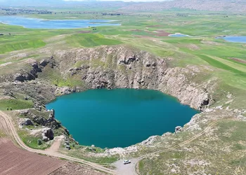 Doğanın nazar boncuğu kuruma noktasına gelmişti, şimdi ise hiç olmadığı kadar doldu