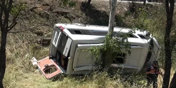 Balıkesir’de yolcu minibüsü ile otomobil kaza yaptı; 14 yaralı