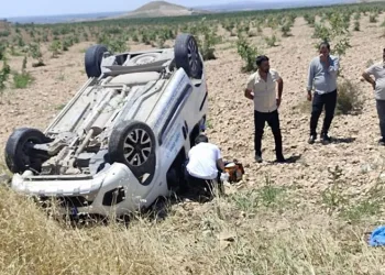 Mobil sağlık hizmeti aracı devrildi: 1 yaralı