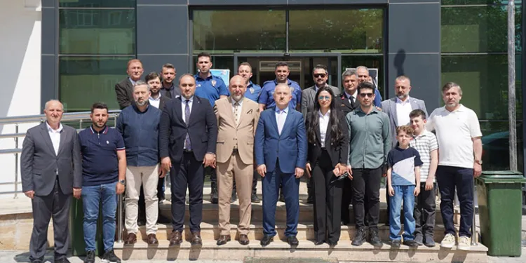 Bekir Aydın Kurban Bayramı’nı Hemşehrileriyle Birlikte Geçirdi