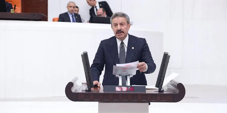 “Terörsüz Türkiye yolunda korucuların emeği göz ardı edilemez”