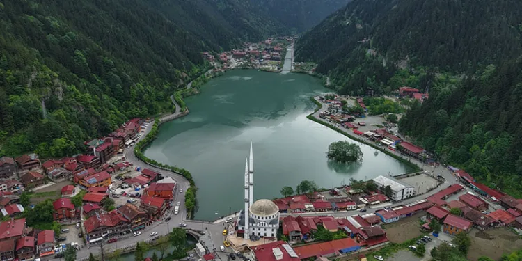 Uzungöl’de sezon hareketlendi