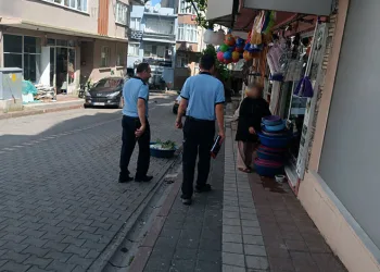 Karacabey’de kaldırım işgallerine geçit yok