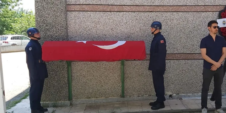 Kıbrıs gazisi, son yolculuğuna uğurlandı