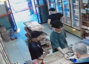 Kartı sahibine ulaşmak yerine, gidip alışveriş yaptılar