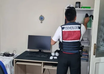 MİT’ten kredi kartı şebekesine operasyon: 3 gözaltı