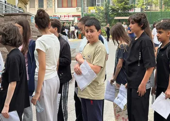 1 milyon 22 bin 658 öğrencinin başvurduğu LGS başladı