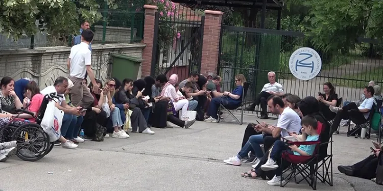 Bursa’da LGS heyecanı: Binlerce öğrenci iyi bir lise için yarışıyor