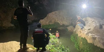 Vadide girdiği suda akıntıya kapılan çocuk hayatın kaybetti