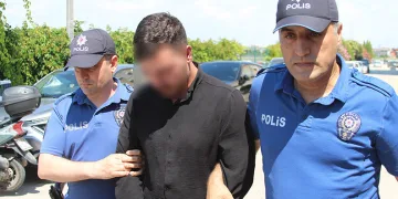Bar çalışanı kadını götürmek istedi, reddedilince 2 kişiyi vurdu