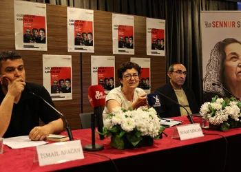 Yılın yazarı Sennur Sezer’i çalışma arkadaşları anlattı