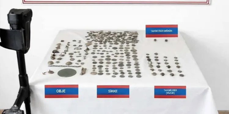 Yozgat’ta tarihi eser nitelikli objeler ele geçirildi