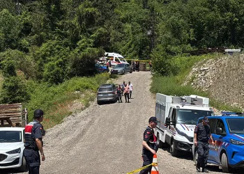 Maden ocağında hayatını kaybeden işçiyi çıkarma çalışmalarına yangın engeli