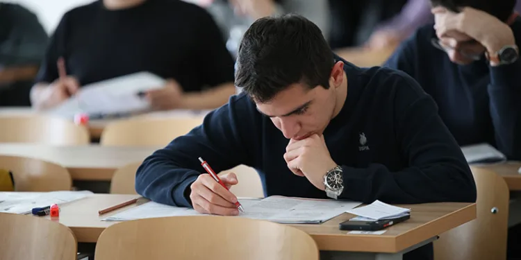 YKS adaylarına ücretsiz prova fırsatı: Dereceye girenlere ödül verilecek