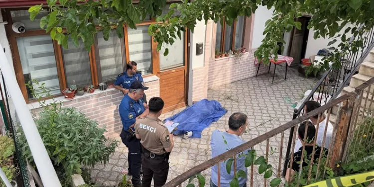 Karabük’te bir kişi bahçede ölü bulundu
