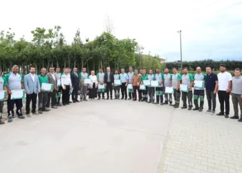 İnegöl Belediyesi’nde 19 Personele Bahçıvanlık Sertifikası Verildi