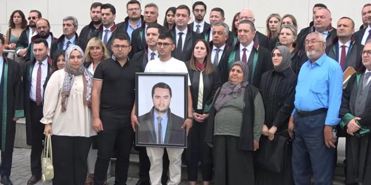 Kendisini icraya veren SGK avukatını öldüren sanığa ağırlaştırılmış müebbet