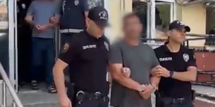 Gaziantep’te 43 kişiyi 300 milyon TL dolandıran 3 şahıs yakalandı