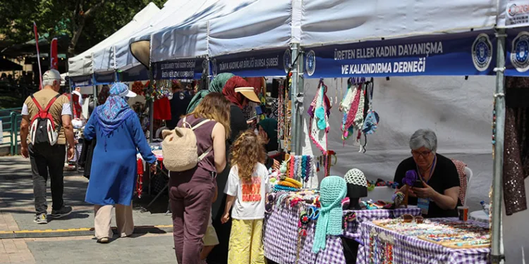 ‘Meydan kadınların’ dayanışma pazarına ilgi büyüyor