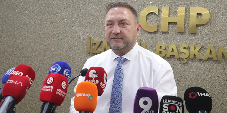 CHP İzmir’in yeni başkanı Gümrükçü olaylı geceyi anlattı