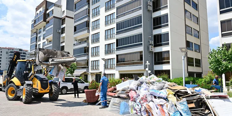 Yangının yaralarını yıldırım belediyesi sarıyor