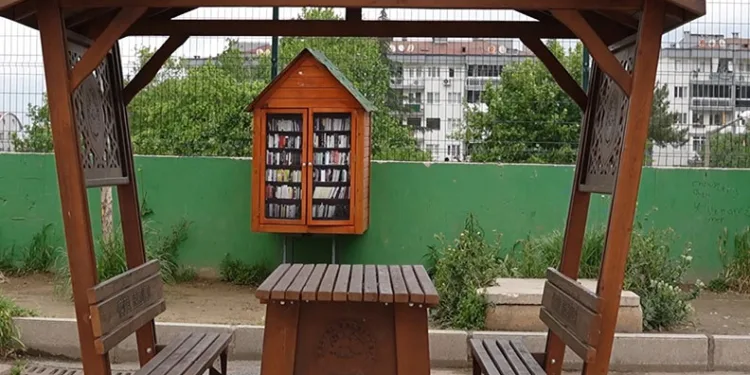 320 kent mobilyası Kestel’in yaşam alanlarına değer kattı
