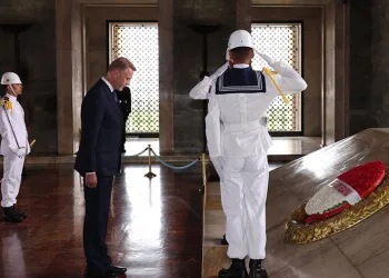 AB Büyükelçisi Orav, Anıtkabir’i ziyaret etti